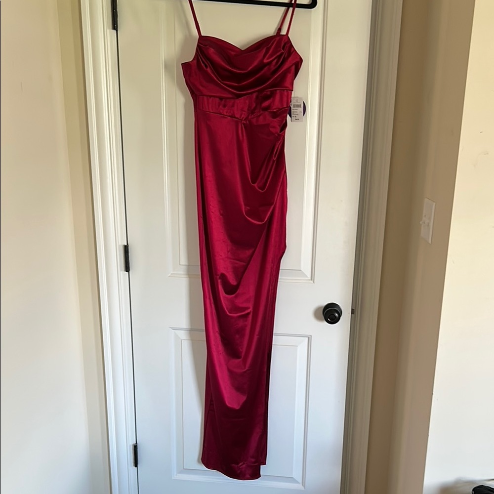 Elegant Red Satin Evening Dress